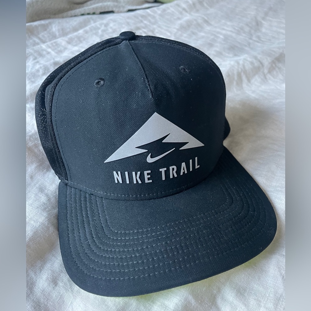 Nike Aerobil Trail Running Hat